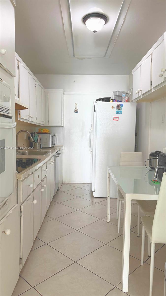 Treasure Island - Residential Lease