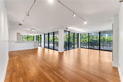 2843 S Bayshore Dr 3F Miami FL 33133