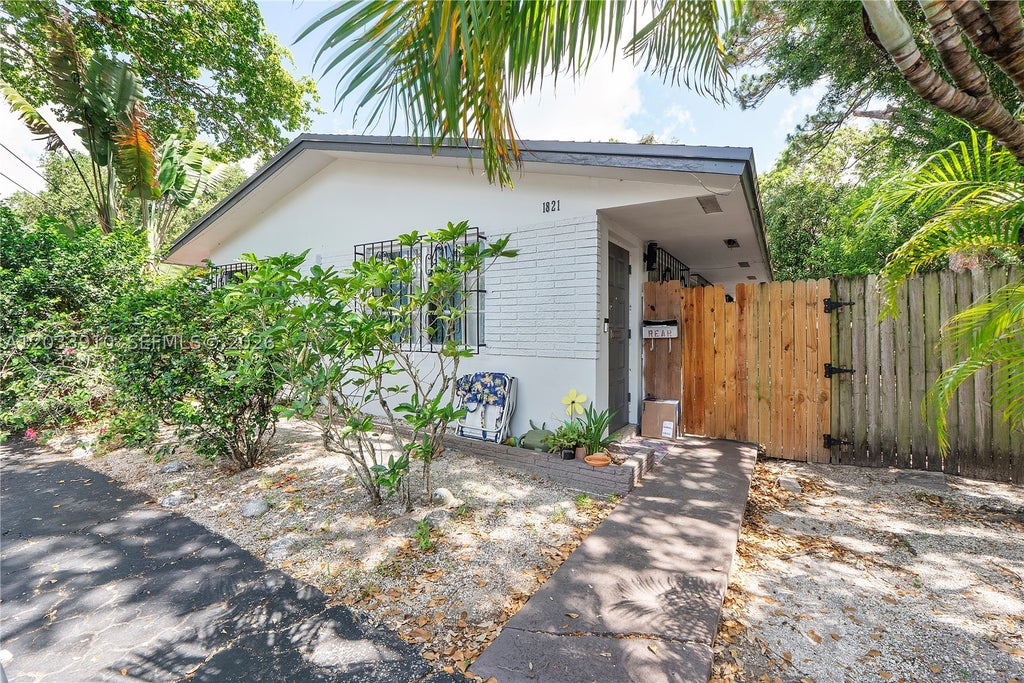 Photo of 1821 SW 11th Ct #Rear, Fort Lauderdale, FL 33312 (MLS # A12033910)