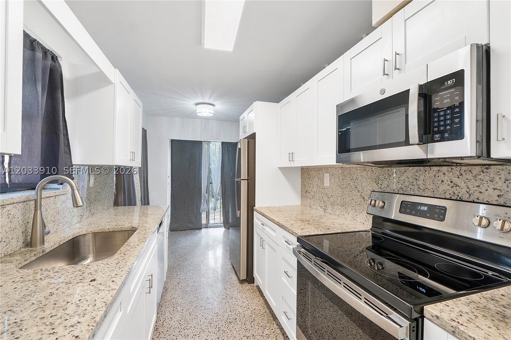 Photo of 1821 SW 11th Ct #Rear, Fort Lauderdale, FL 33312 (MLS # A12033910)