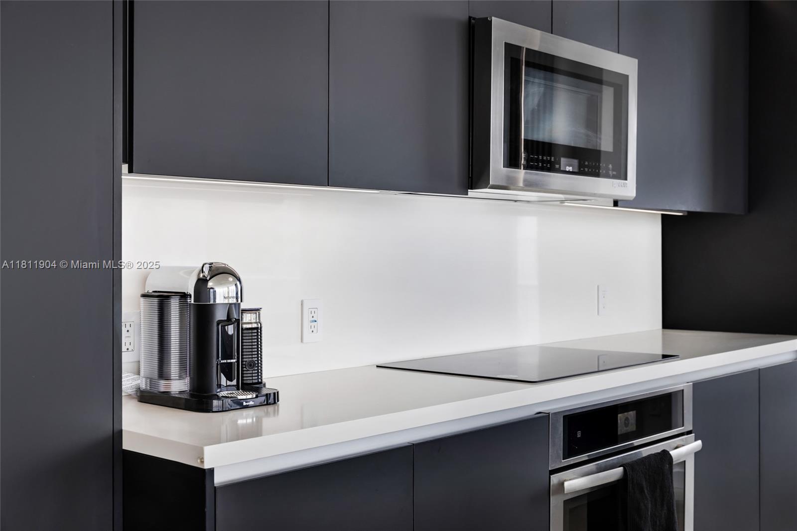 TIFFANY HOUSE CONDO - Residential