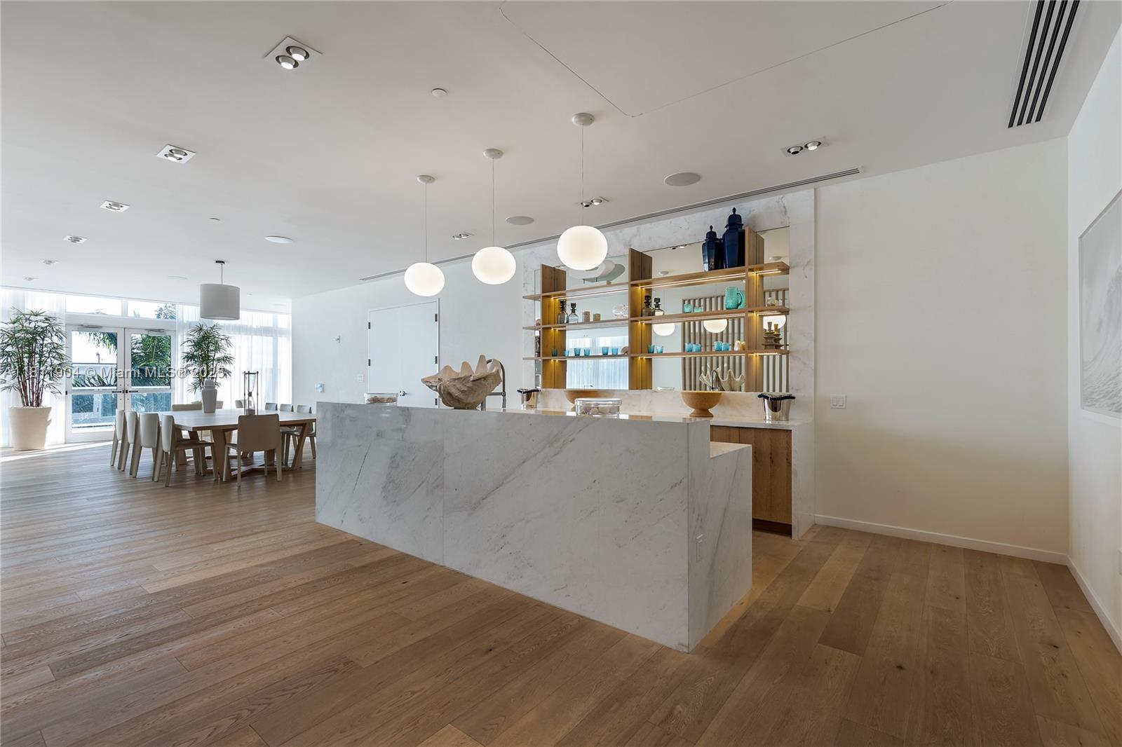 TIFFANY HOUSE CONDO - Residential