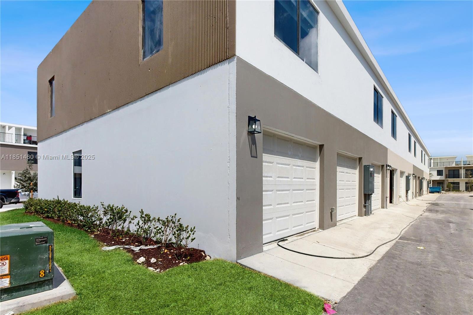 On Grandville - Residential