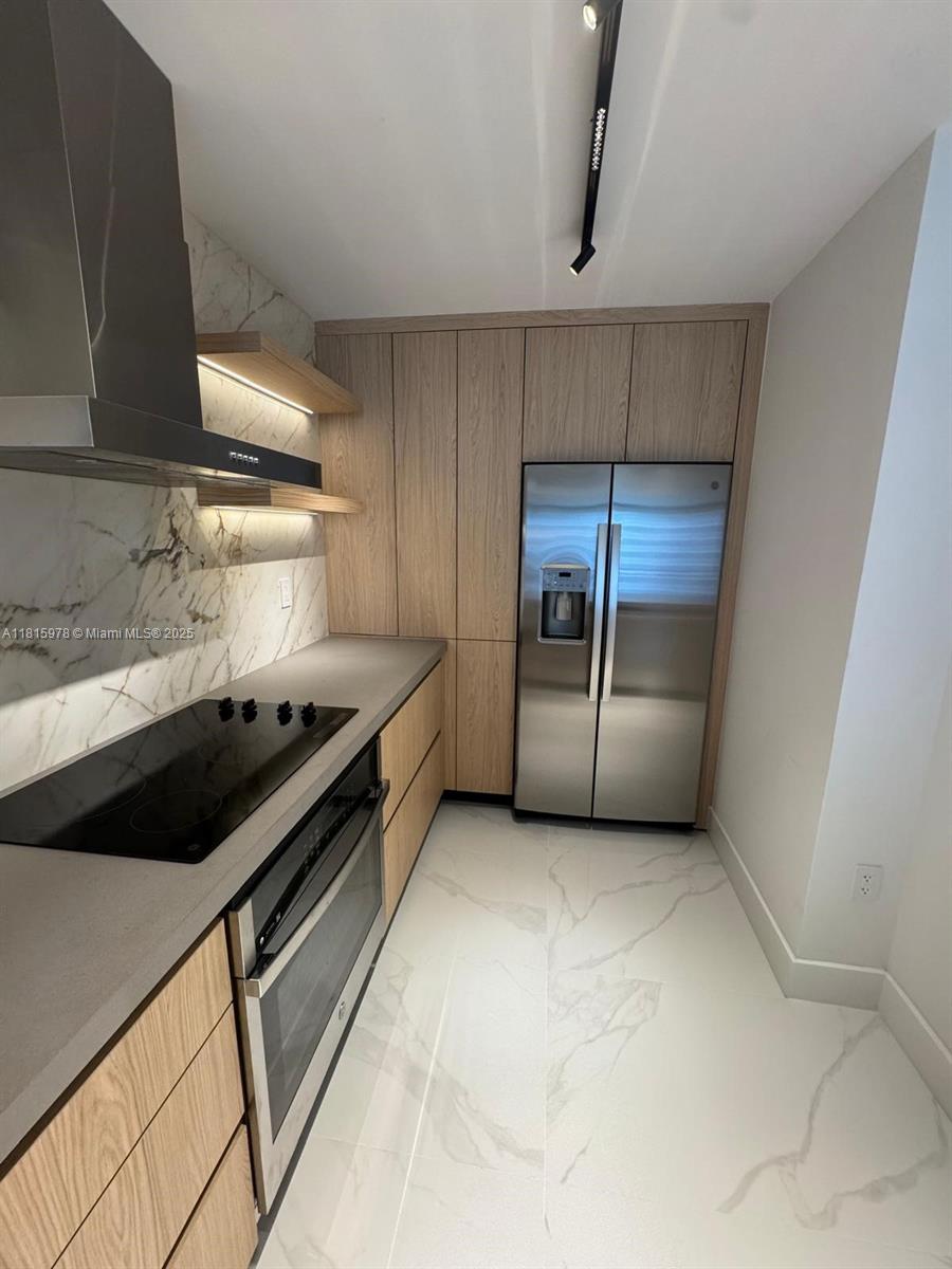 800 N Miami Ave E-901, Miami, FL, 33136/$395,000 2 800 N Miami Ave E-901