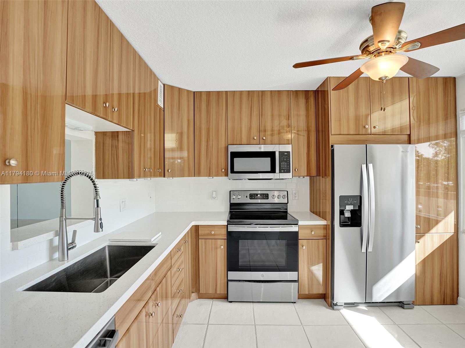 Property for Sale at 3501 Bimini Ln K2, Coconut Creek, Broward County, Florida - Bedrooms: 2 
Bathrooms: 2  - $224,900