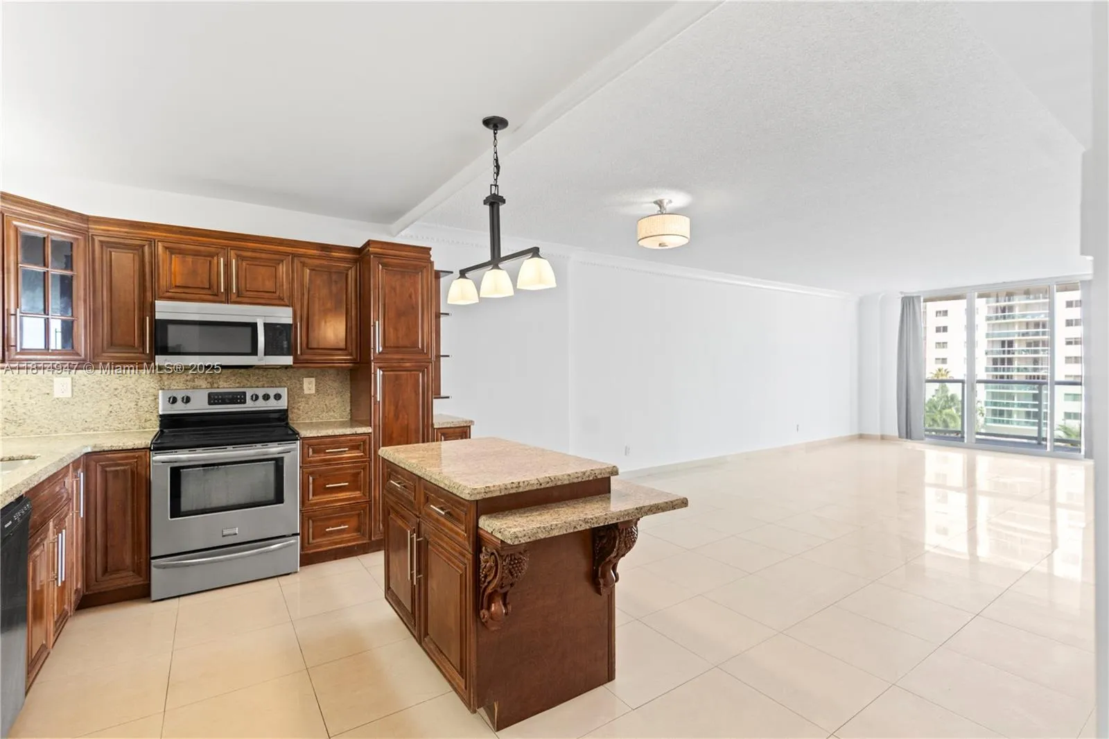 Sunny Isles Beach, Florida 33160, United States, 2 Bedrooms Bedrooms, ,2 BathroomsBathrooms,Residential,Active,143435