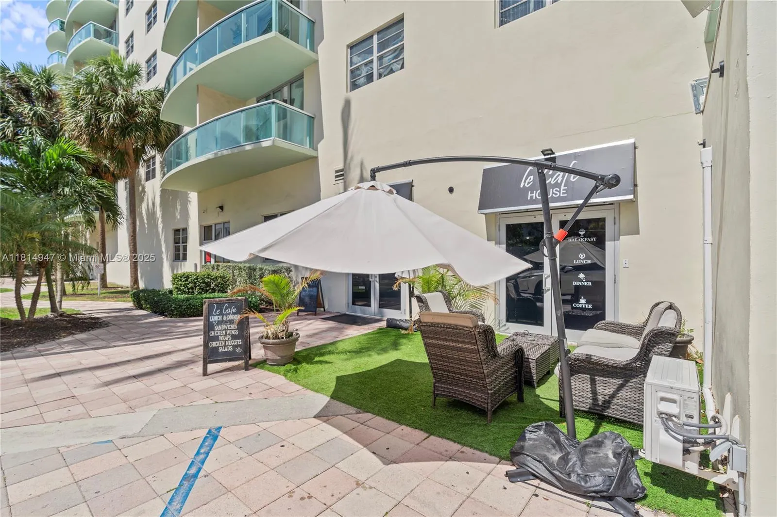 Sunny Isles Beach, Florida 33160, United States, 2 Bedrooms Bedrooms, ,2 BathroomsBathrooms,Residential,Active,143435
