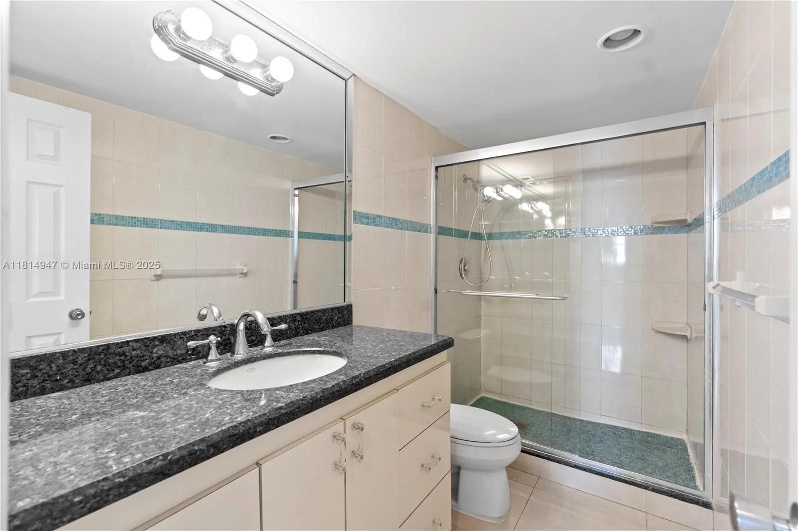 Sunny Isles Beach, Florida 33160, United States, 2 Bedrooms Bedrooms, ,2 BathroomsBathrooms,Residential,Active,143435