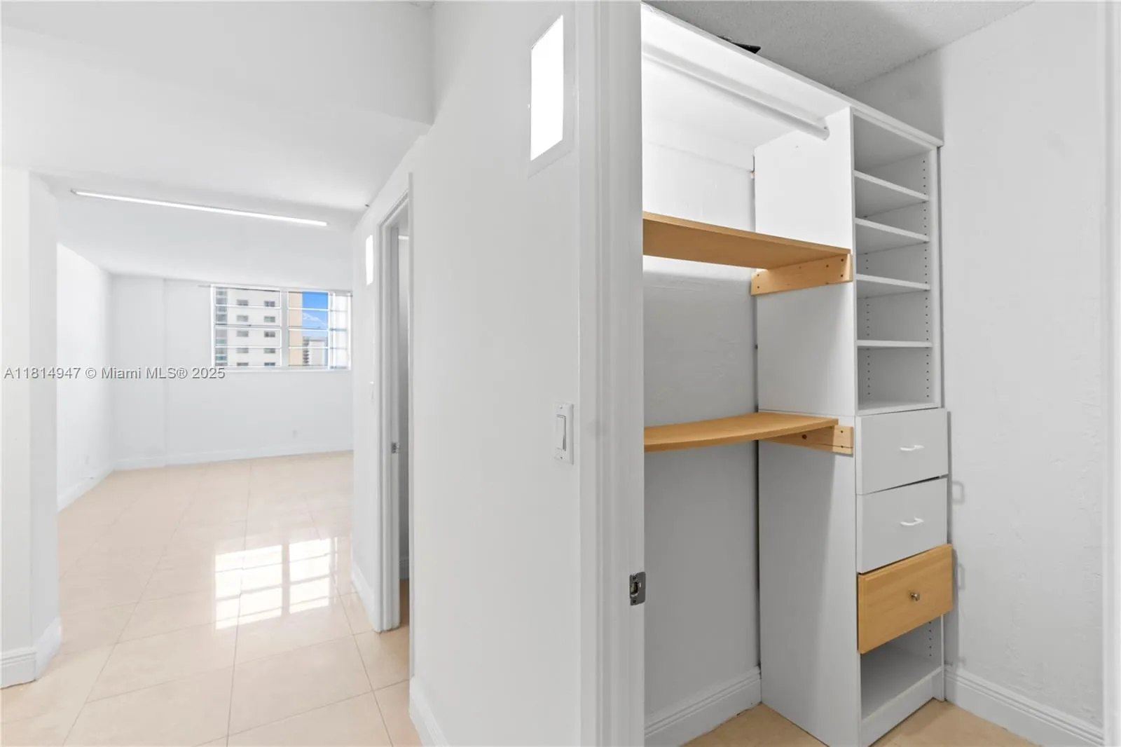 Sunny Isles Beach, Florida 33160, United States, 2 Bedrooms Bedrooms, ,2 BathroomsBathrooms,Residential,Active,143435