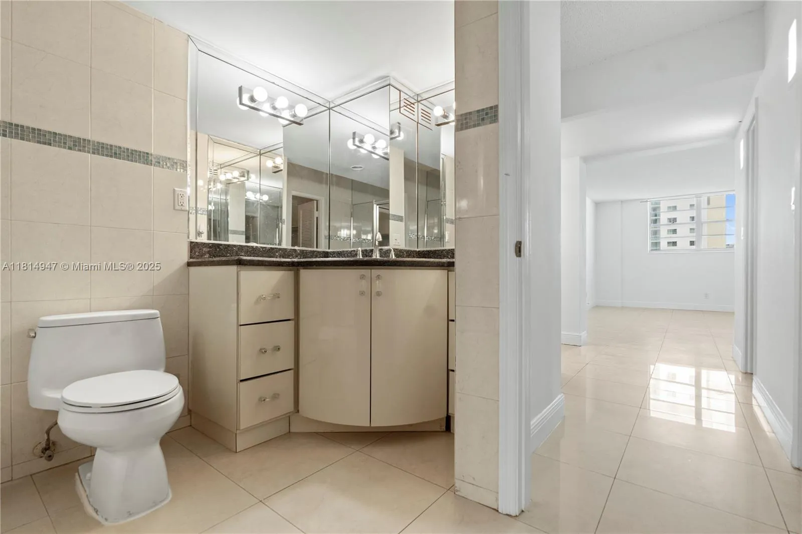 Sunny Isles Beach, Florida 33160, United States, 2 Bedrooms Bedrooms, ,2 BathroomsBathrooms,Residential,Active,143435