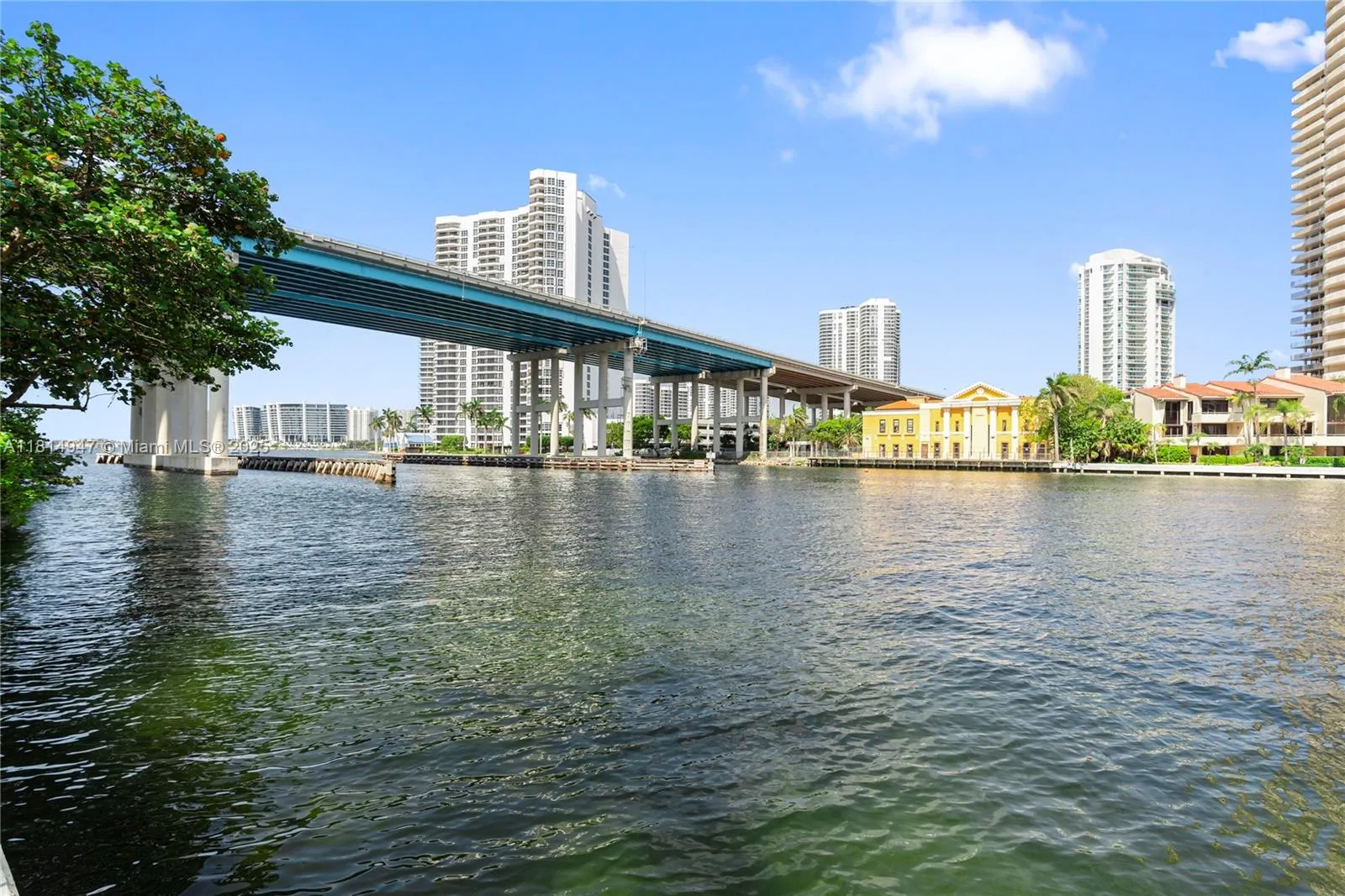 Sunny Isles Beach, Florida 33160, United States, 2 Bedrooms Bedrooms, ,2 BathroomsBathrooms,Residential,Active,143435