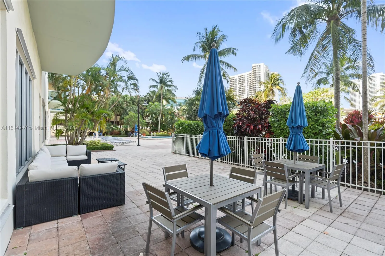 Sunny Isles Beach, Florida 33160, United States, 2 Bedrooms Bedrooms, ,2 BathroomsBathrooms,Residential,Active,143435