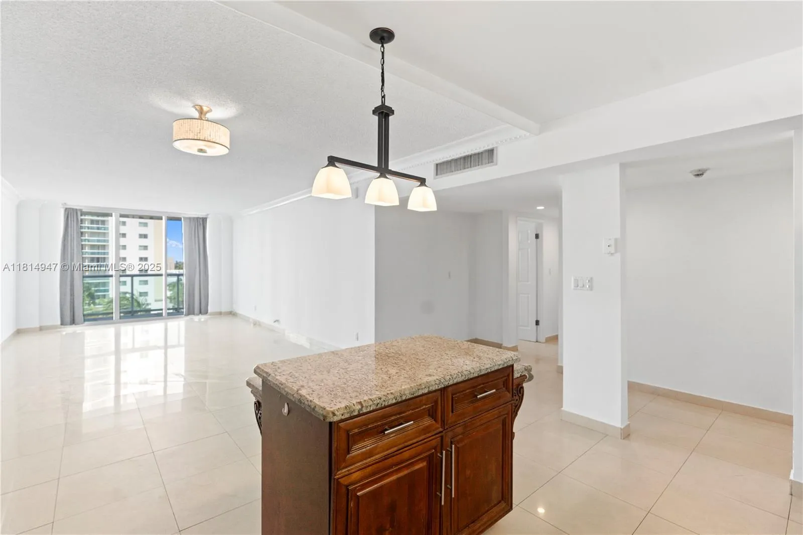 Sunny Isles Beach, Florida 33160, United States, 2 Bedrooms Bedrooms, ,2 BathroomsBathrooms,Residential,Active,143435