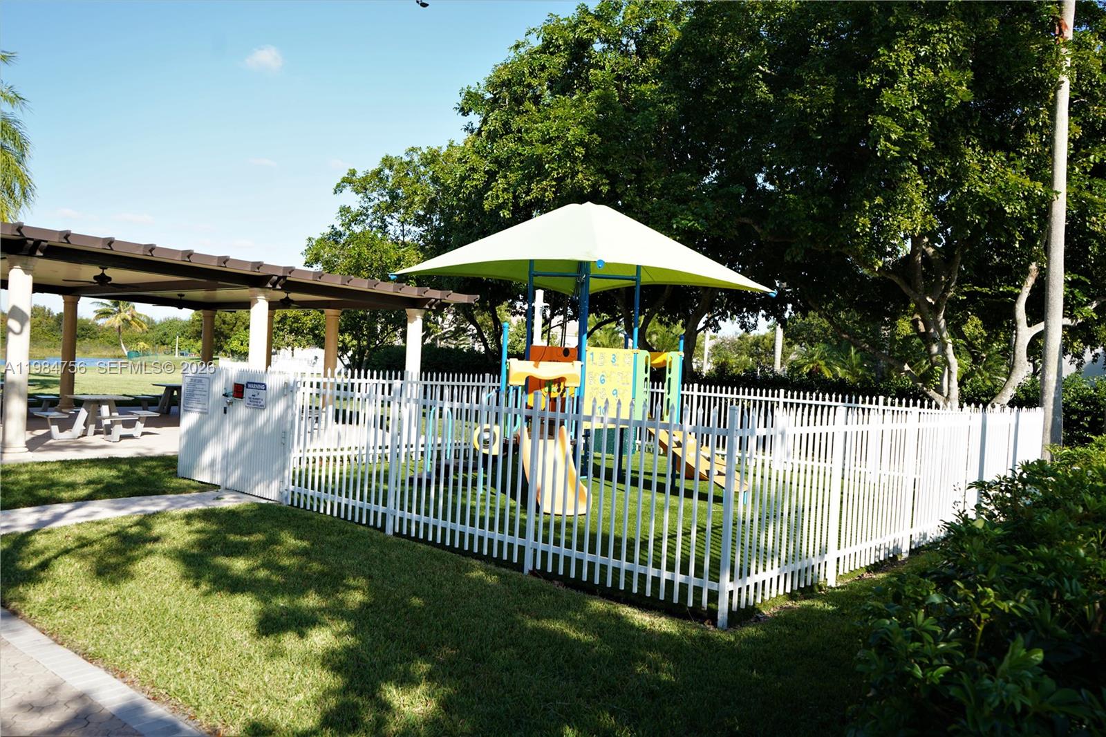 TOWNGATE - Residential