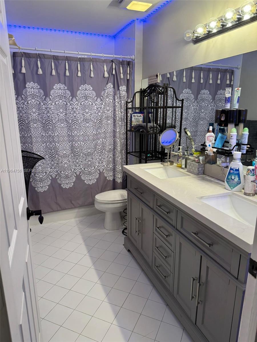 TOWNGATE - Residential