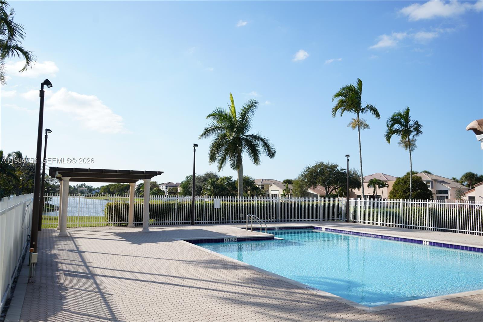 TOWNGATE - Residential