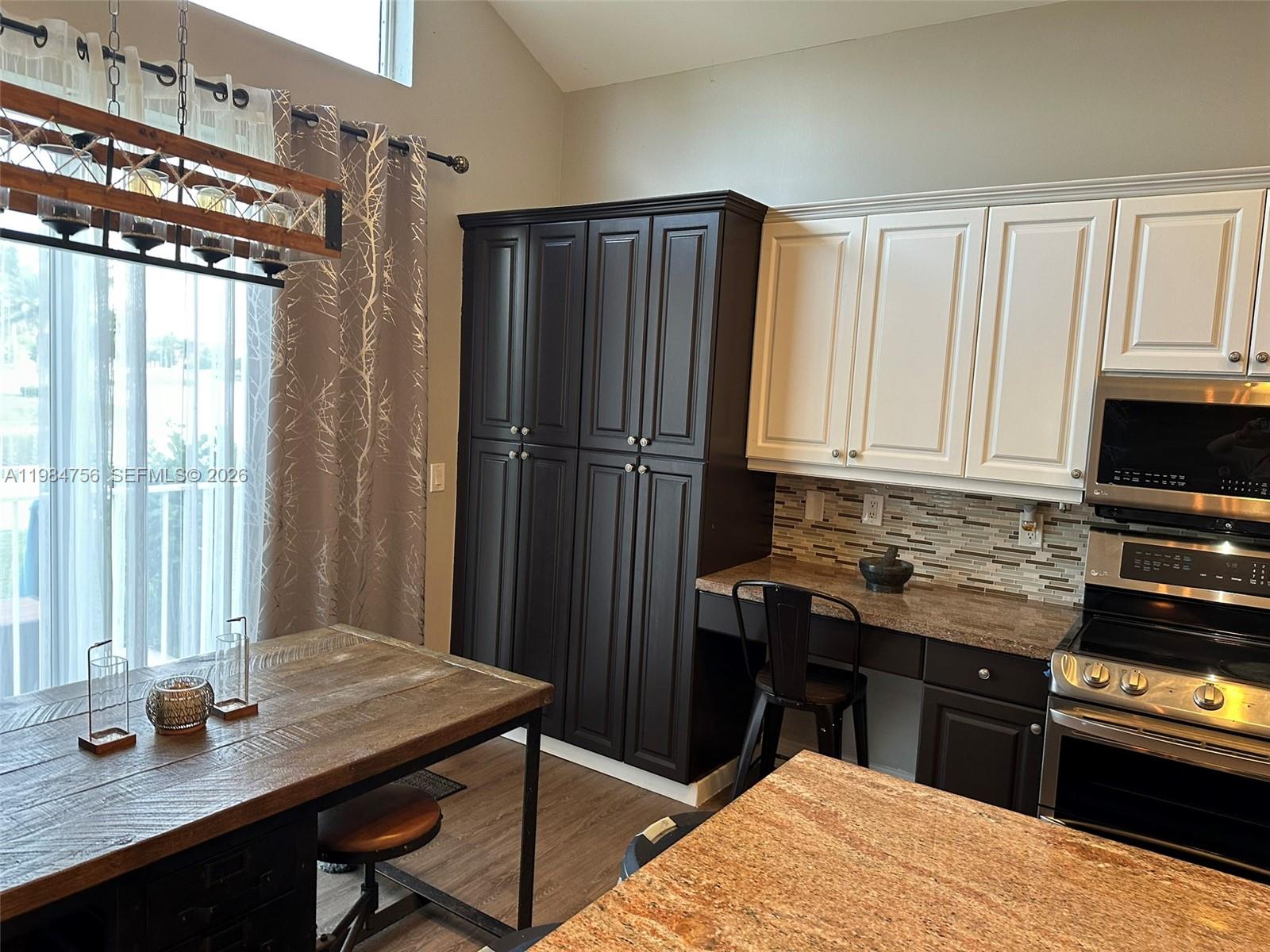 TOWNGATE - Residential