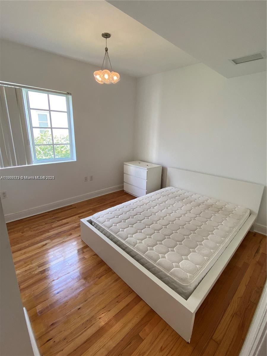 MERIDIAN DECO CONDO - Residential Lease