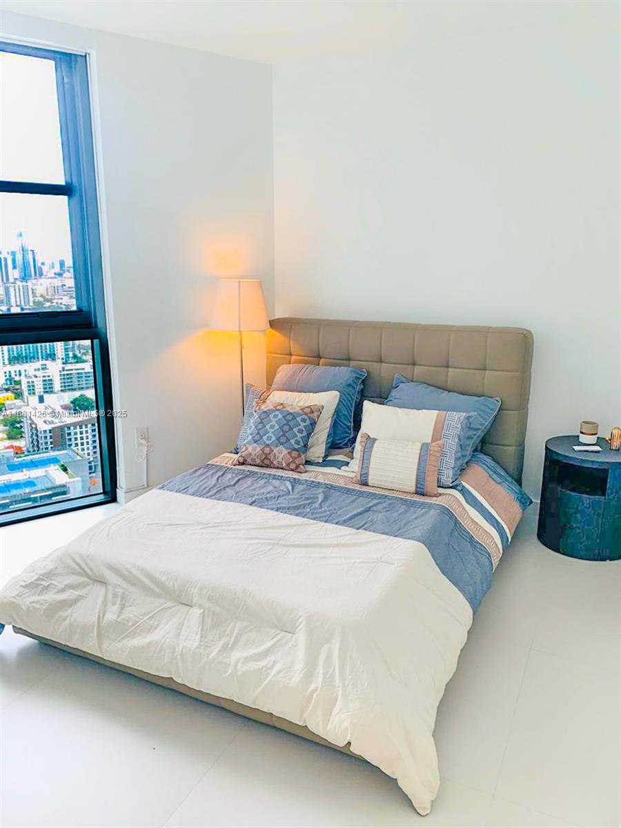 PARAISO BAYVIEWS CONDO - Residential Lease