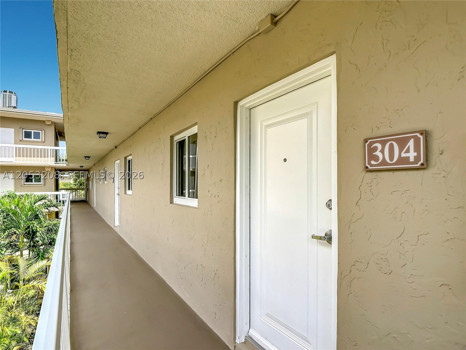 7722 Camino Real E304