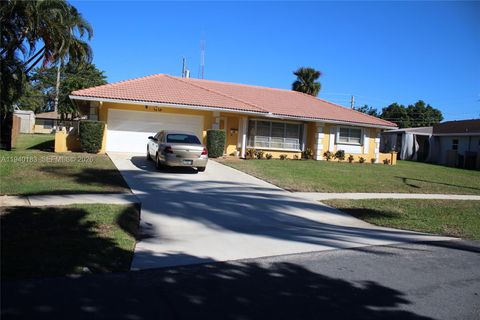 Photo of 1419 40th St, West Palm Beach, FL 33407 (MLS # A11940183)