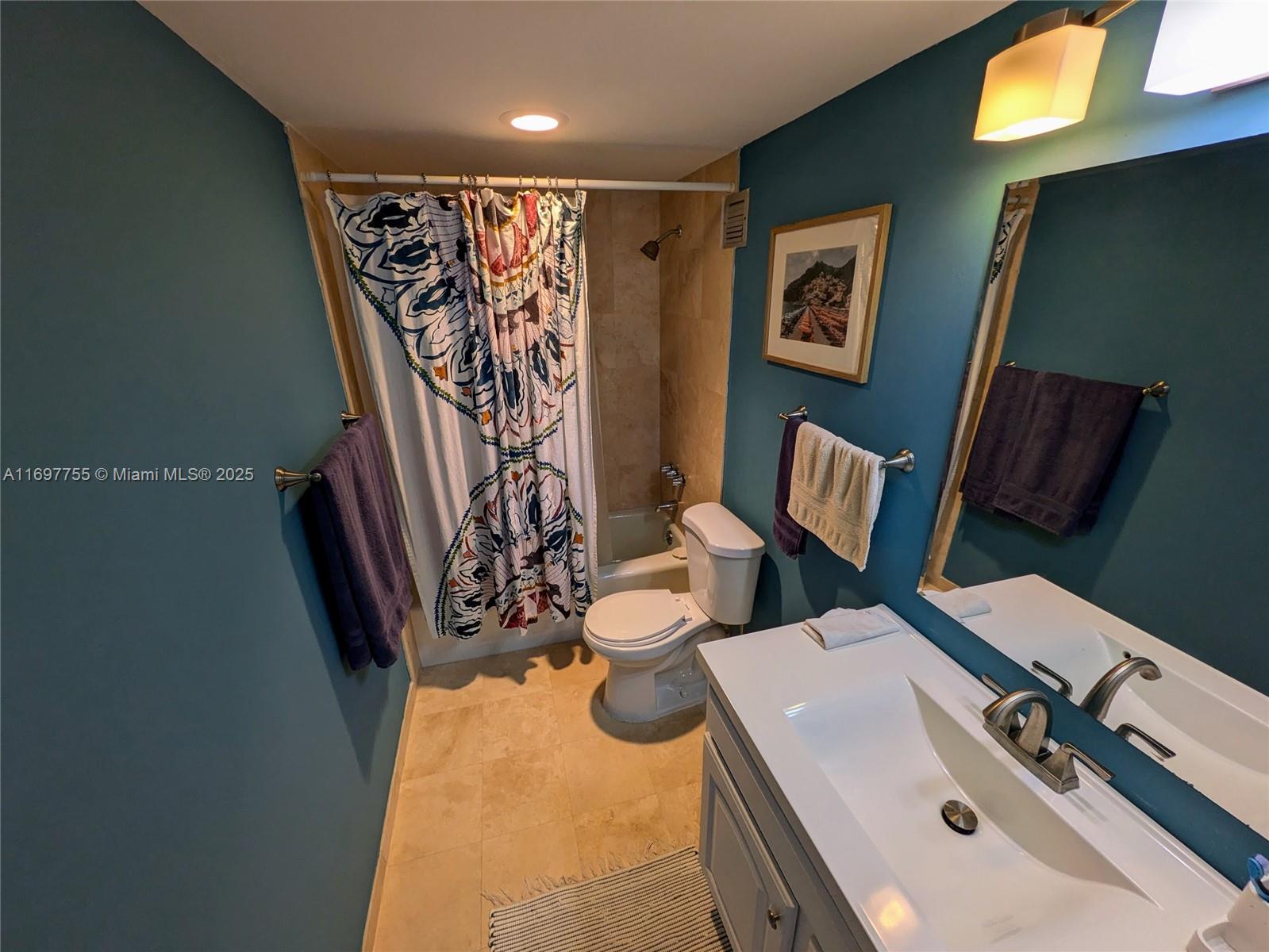 GOLDEN HORN CONDO - Residential
