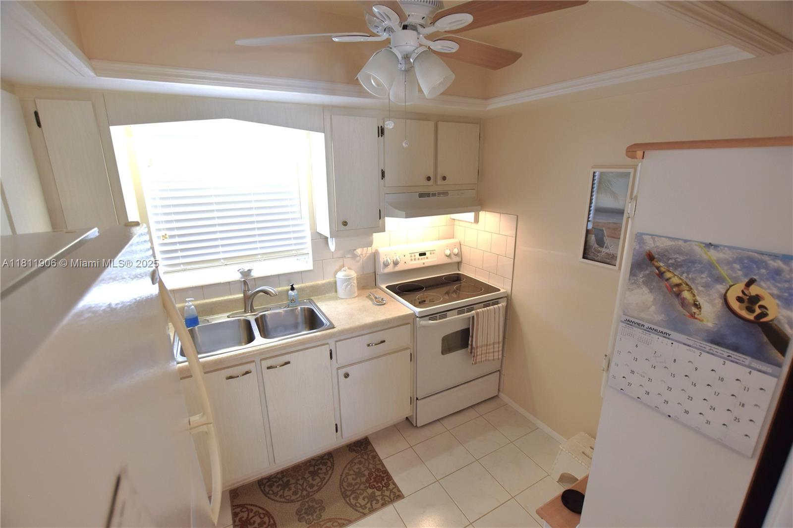 CRESTHAVEN VILLAS 16 COND - Residential