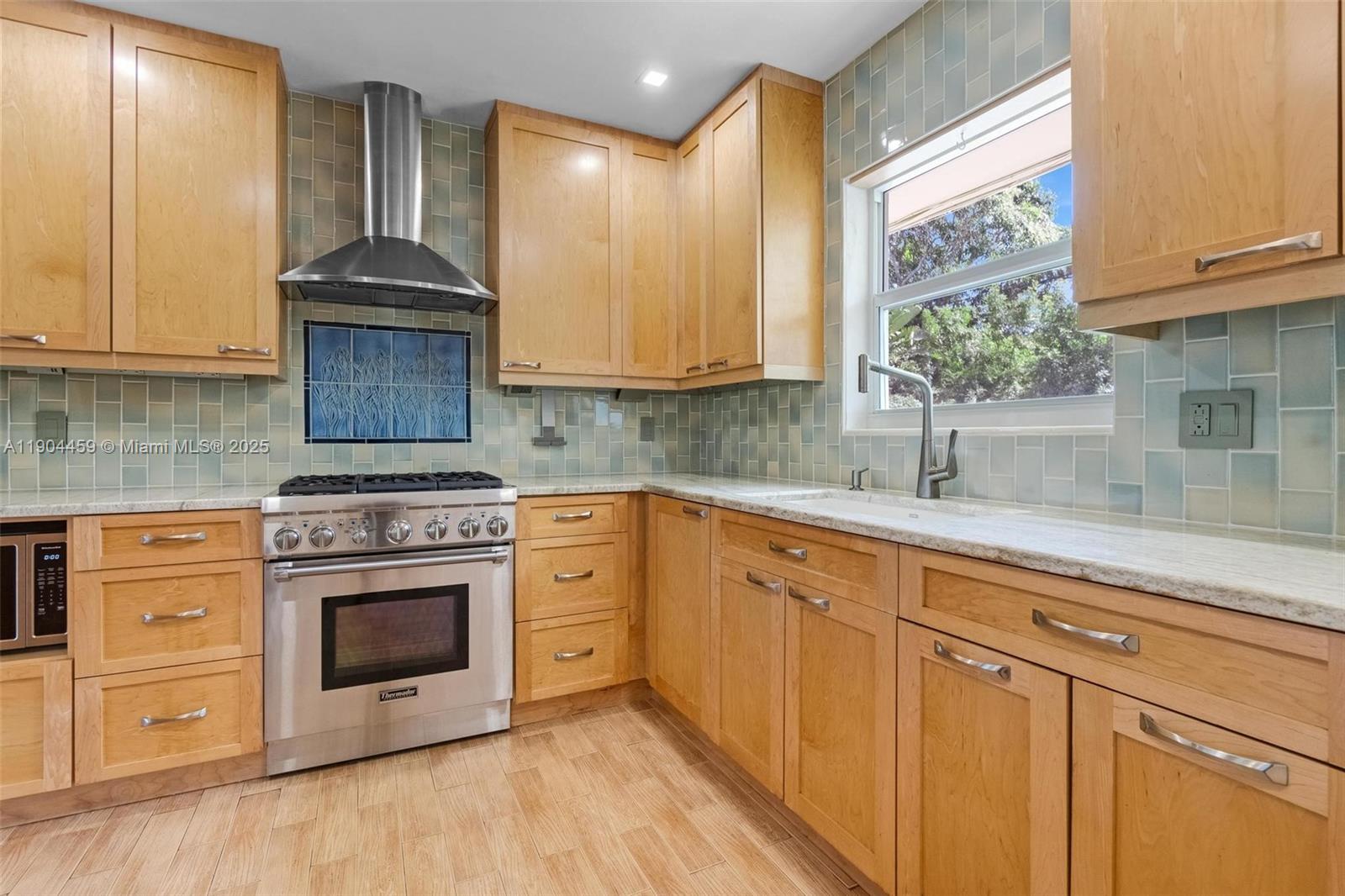 TOD ACRES COUNTRY CLUB SE - Residential