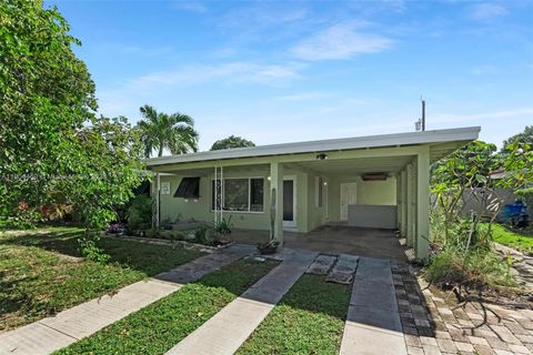 Photo of 740 NE 8th St, Pompano Beach, FL 33060 (MLS # A11904459) Photo of 740 NE 8th St, Pompano Beach, FL 33060 (MLS # A11904459)