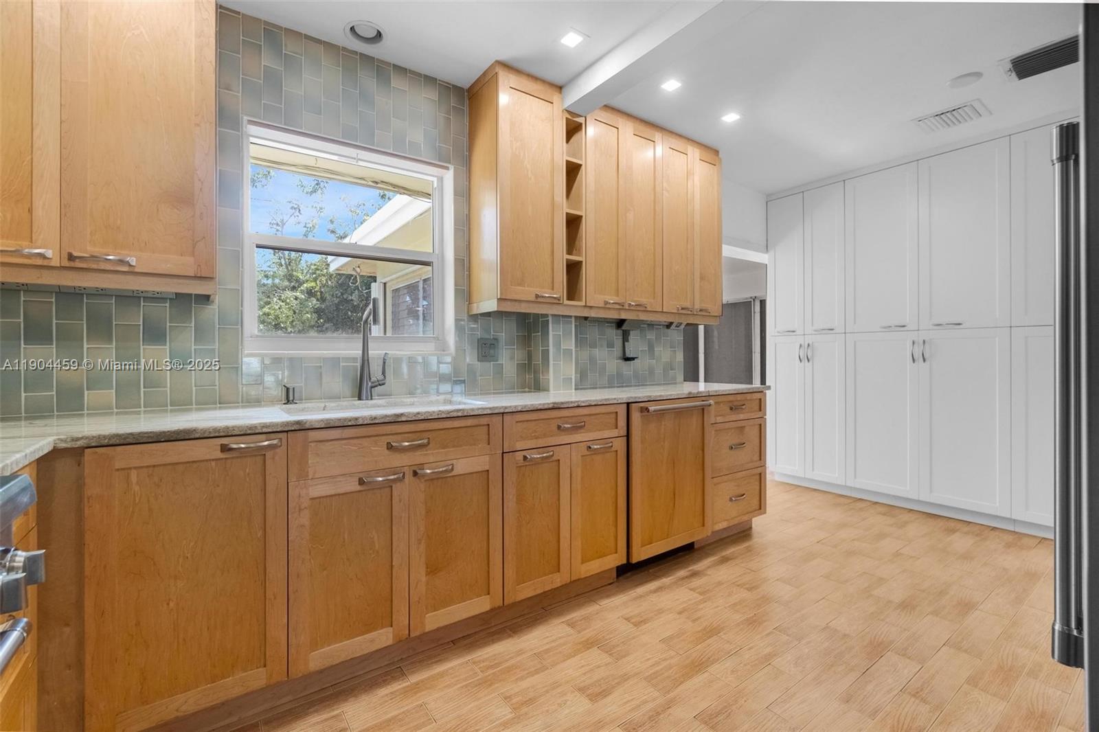 TOD ACRES COUNTRY CLUB SE - Residential