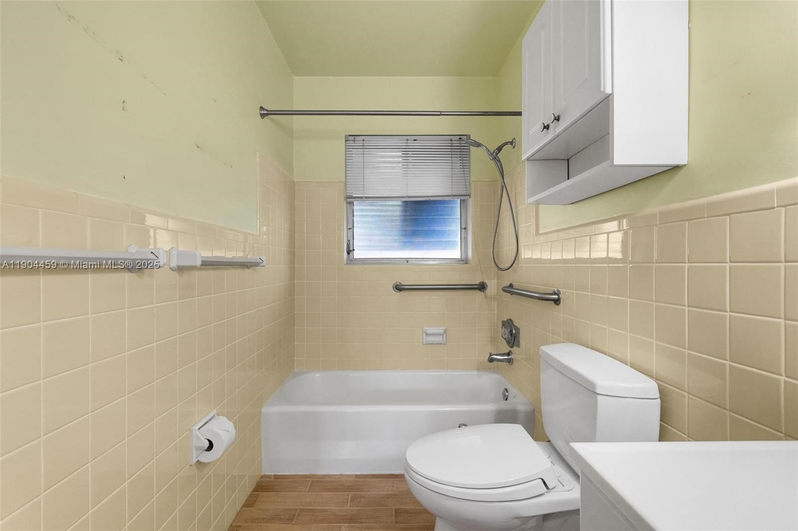 TOD ACRES COUNTRY CLUB SE - Residential