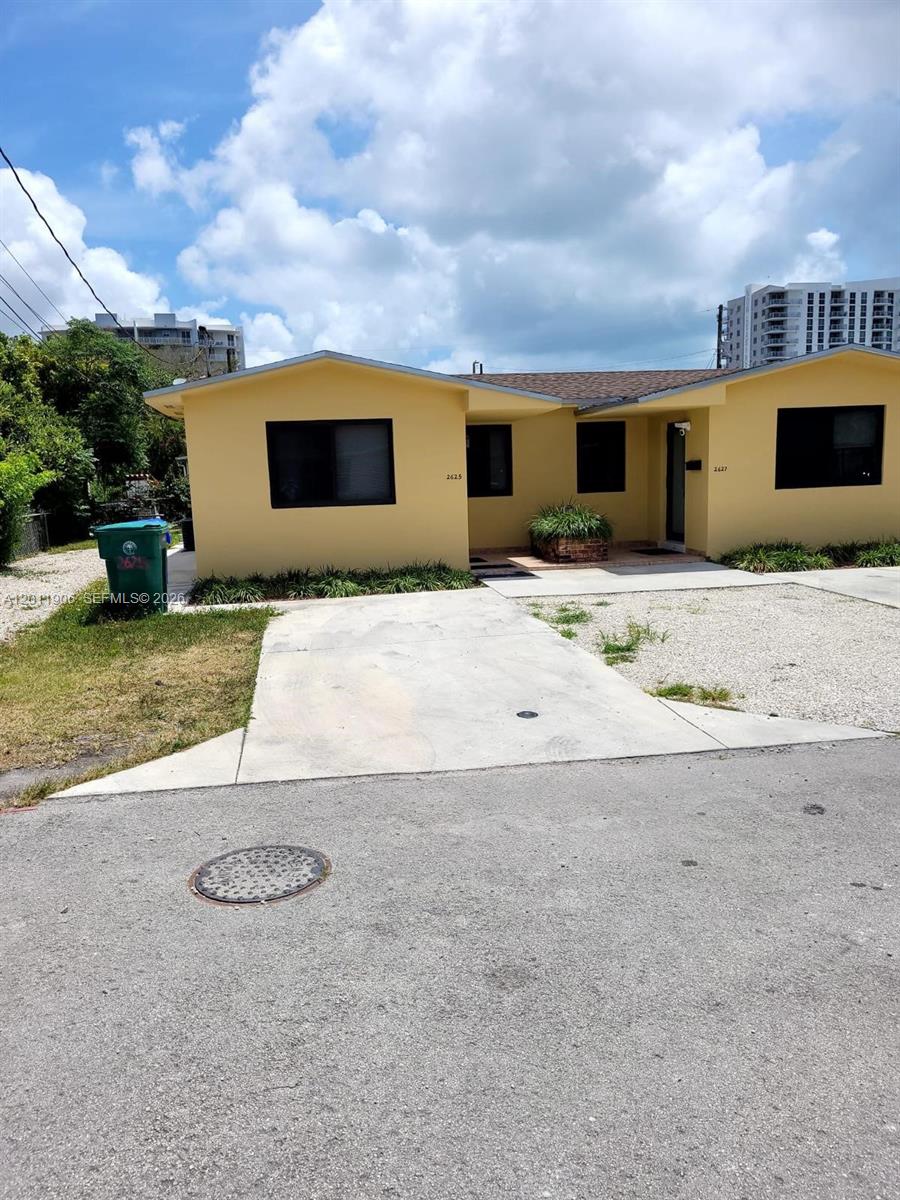 SOUTH BAY ESTATES - Residential Income