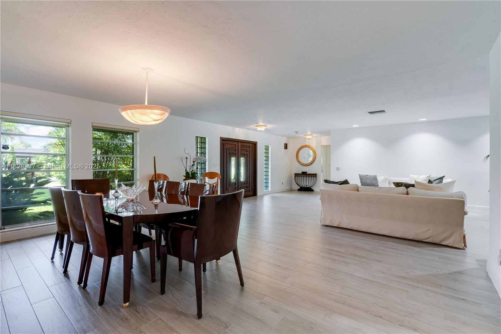 8121 SW 139th Ter