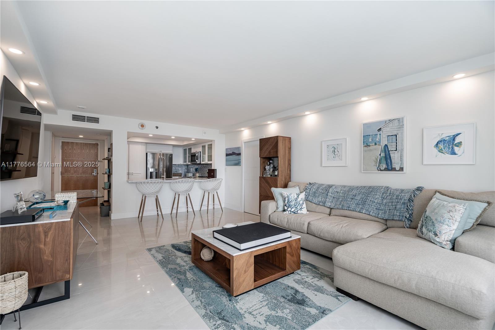 400 S Pointe Dr 702
