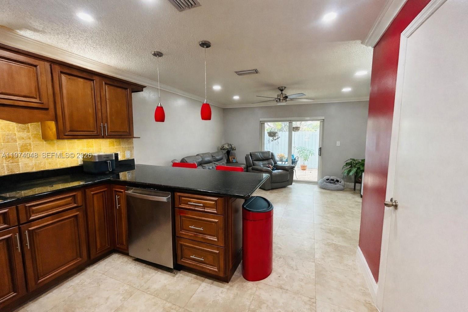 KENDALE LAKES NORTH SEC 9 - Residential