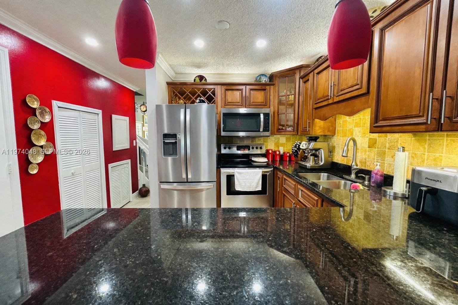 KENDALE LAKES NORTH SEC 9 - Residential