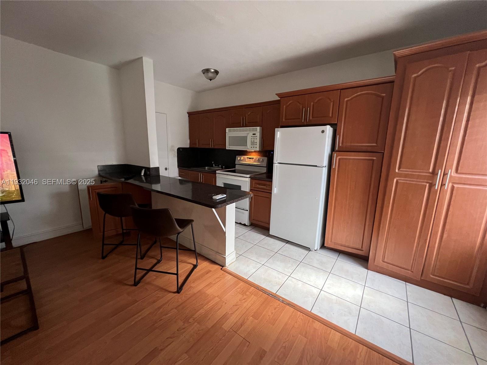 THE DOVE CONDO - Residential Lease