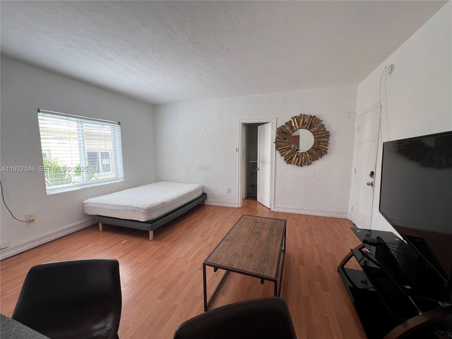 LOCATION, LOCATION, LOCATION!!!!! BIG STUDIO WITH FULL KITCHEN, 1 BLOCK FROM THE BEACH, FEW MINUTES FROM SUPERMARKETS, PHARMACY, RESTAURANTS, AND MUCH MORE, MOVE IN READY, EZ TO SHOW, APPROVAL IN 24 HOURS, YOU CAN MOVE TOMORROW!!!!! EZ to show