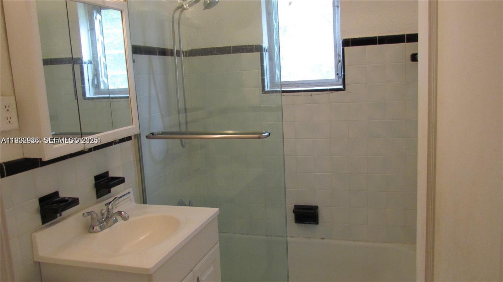 THE DOVE CONDO - Residential Lease