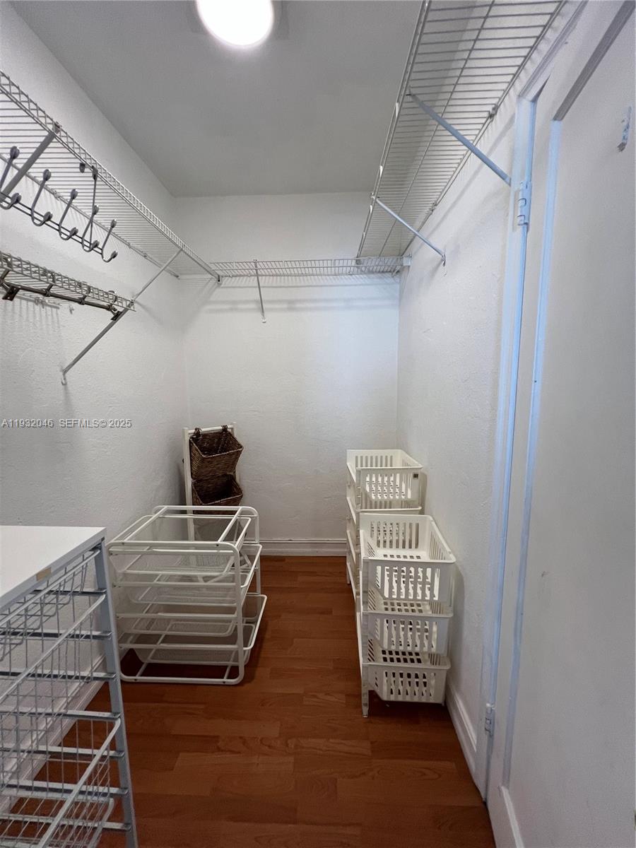 THE DOVE CONDO - Residential Lease