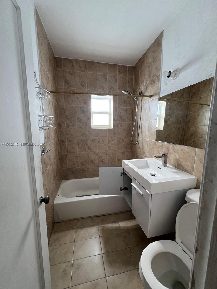 THE DOVE CONDO - Residential Lease