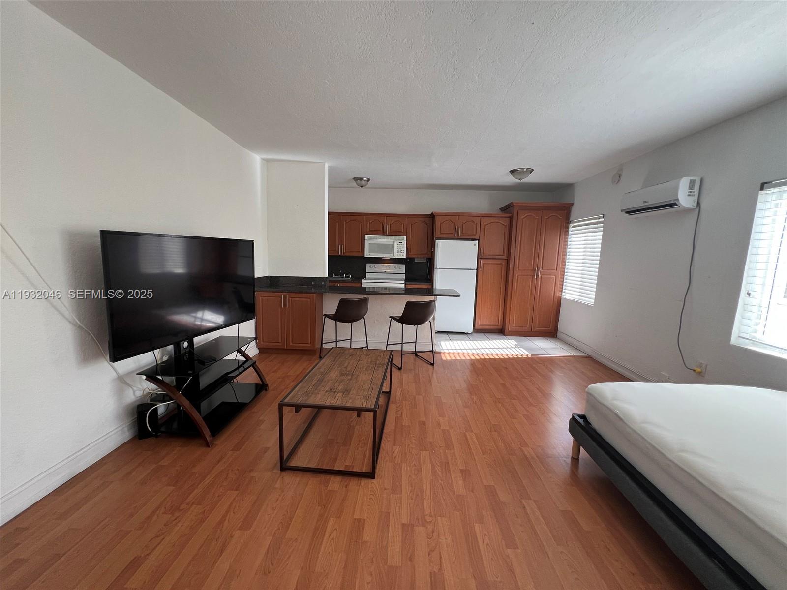 THE DOVE CONDO - Residential Lease