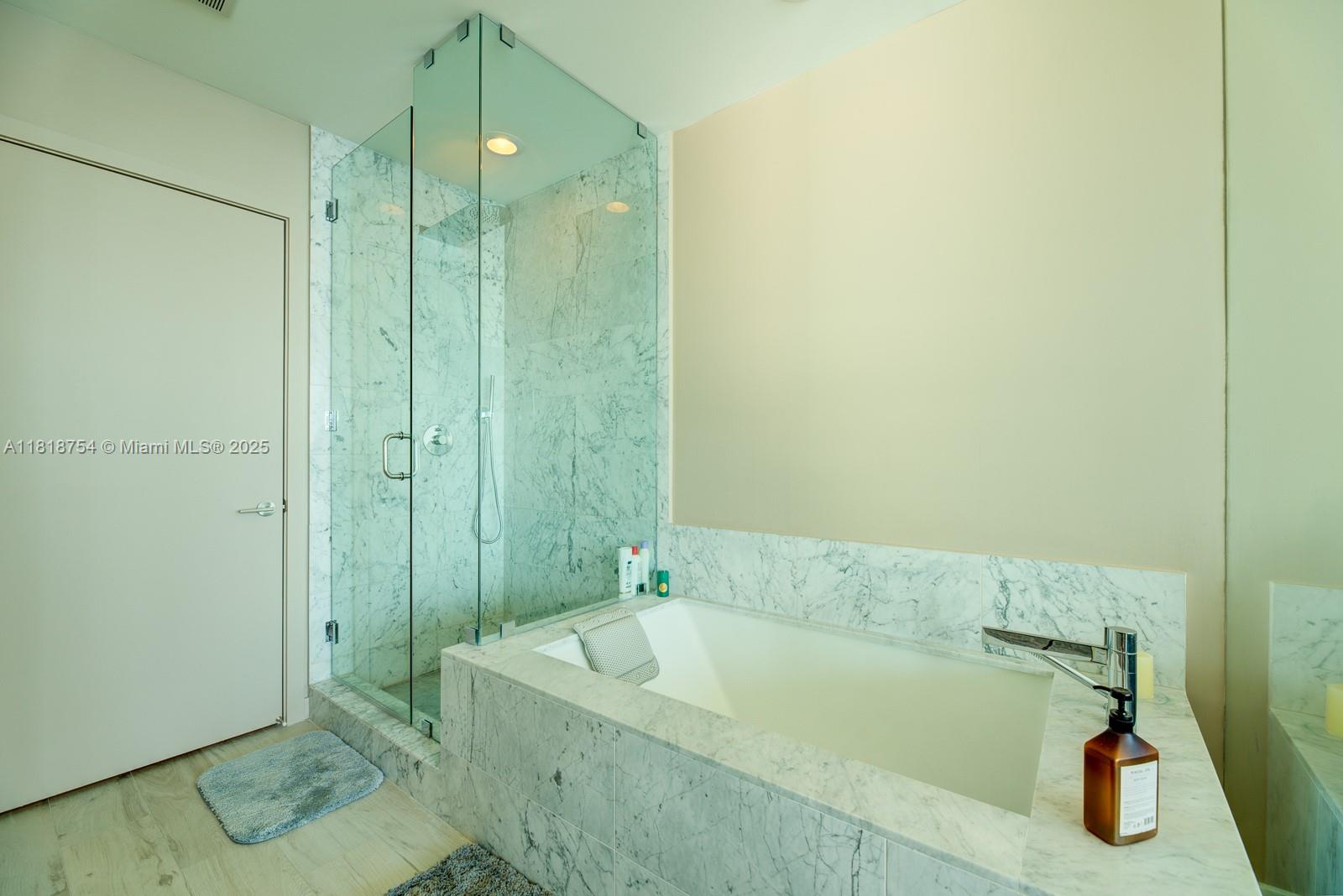 GRAN PARAISO CONDO - Residential Lease