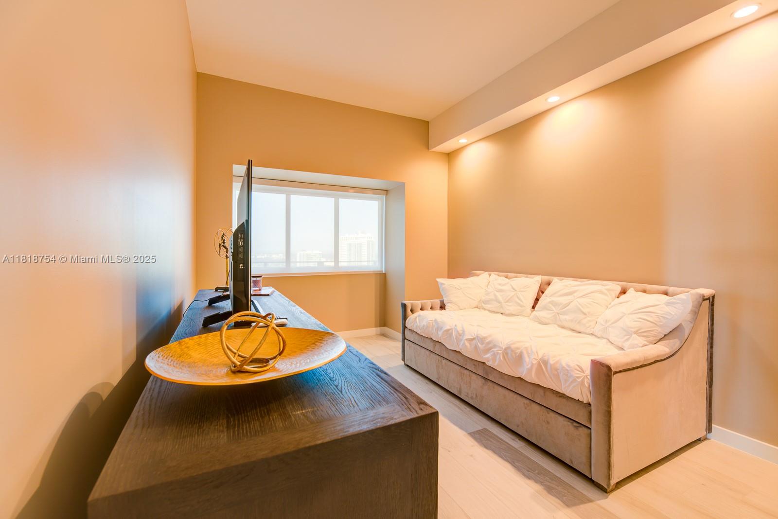 GRAN PARAISO CONDO - Residential Lease