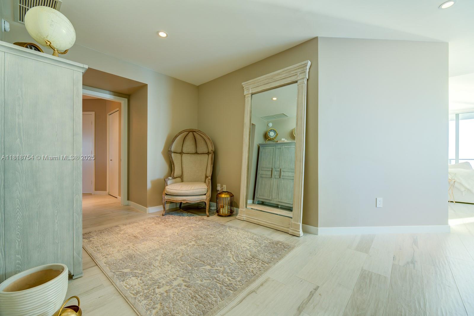GRAN PARAISO CONDO - Residential Lease