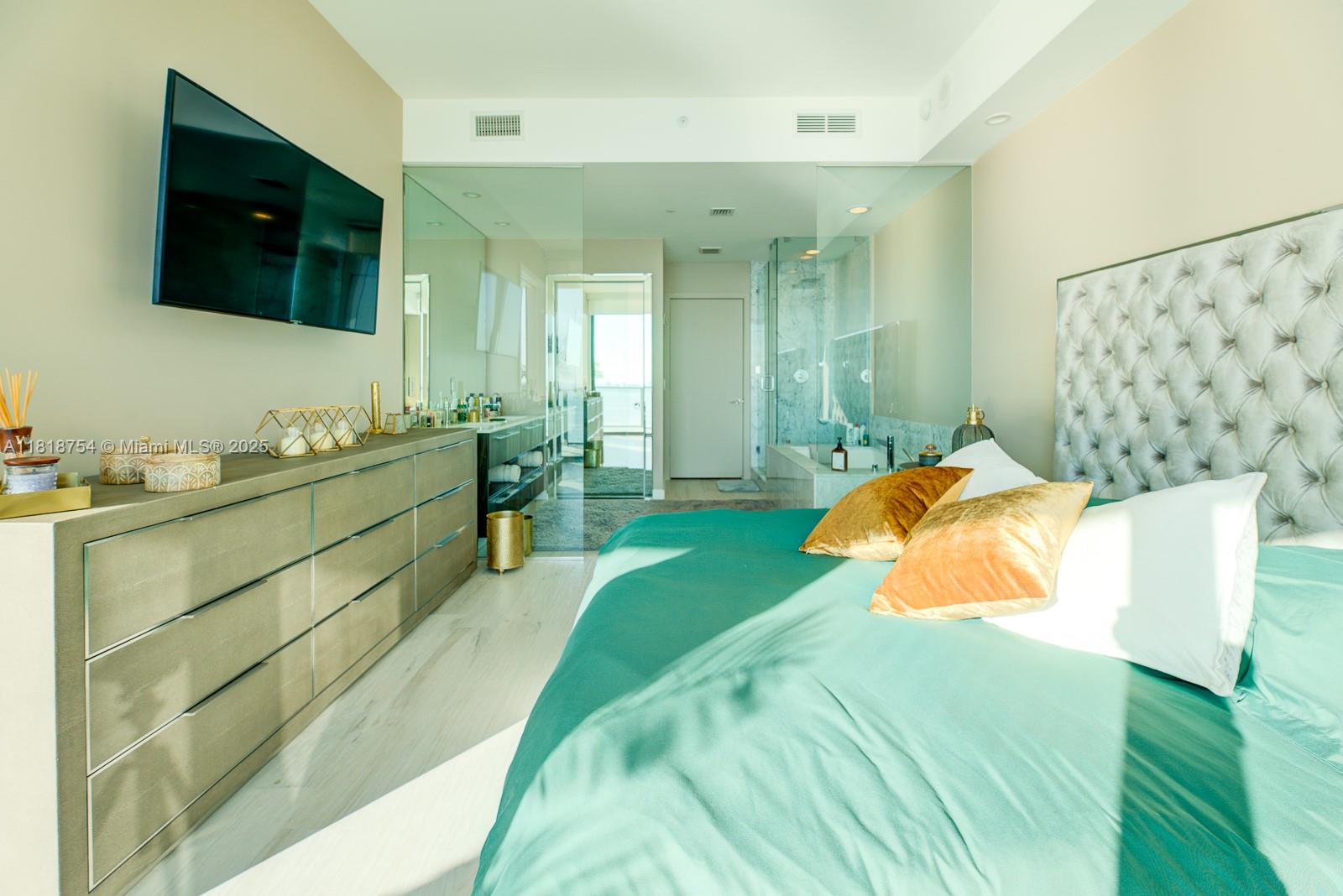 GRAN PARAISO CONDO - Residential Lease