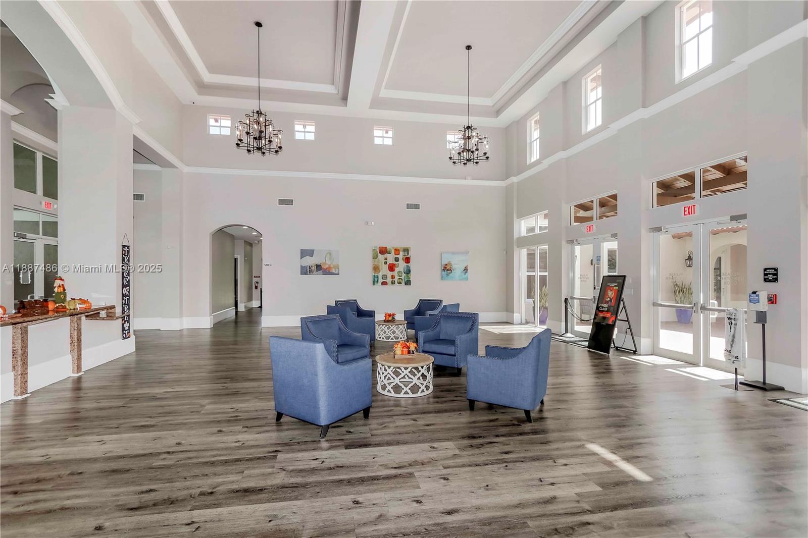 THE COURTS AT BAYSHORE II - Residential