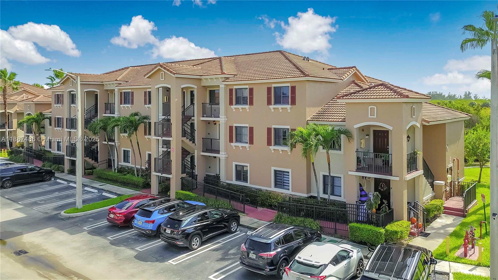 THE COURTS AT BAYSHORE II - Residential