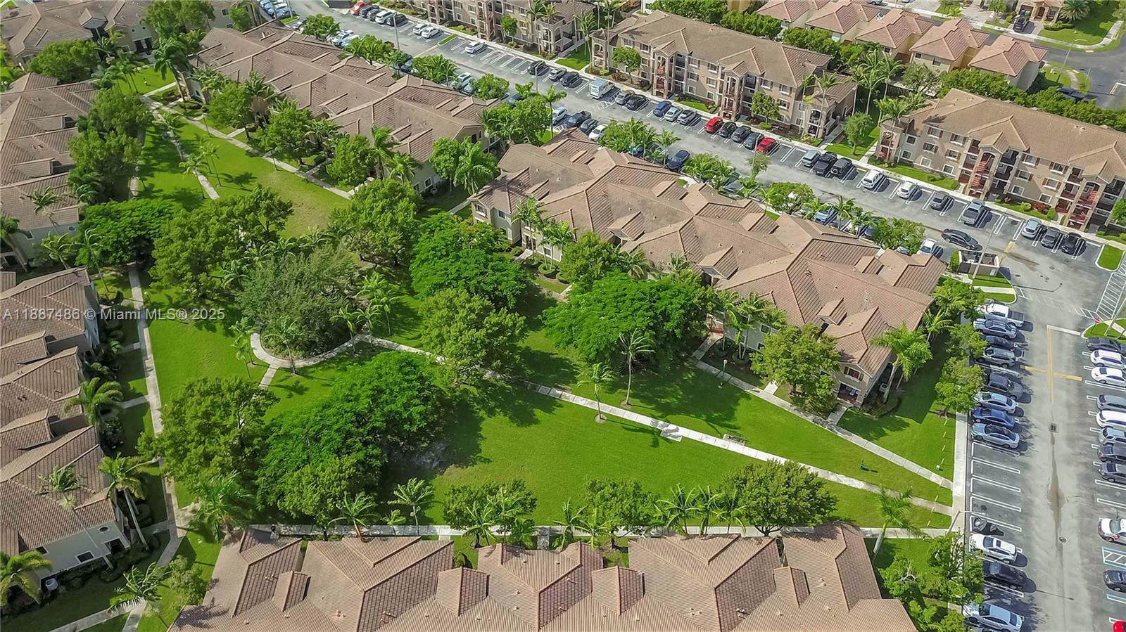 THE COURTS AT BAYSHORE II - Residential