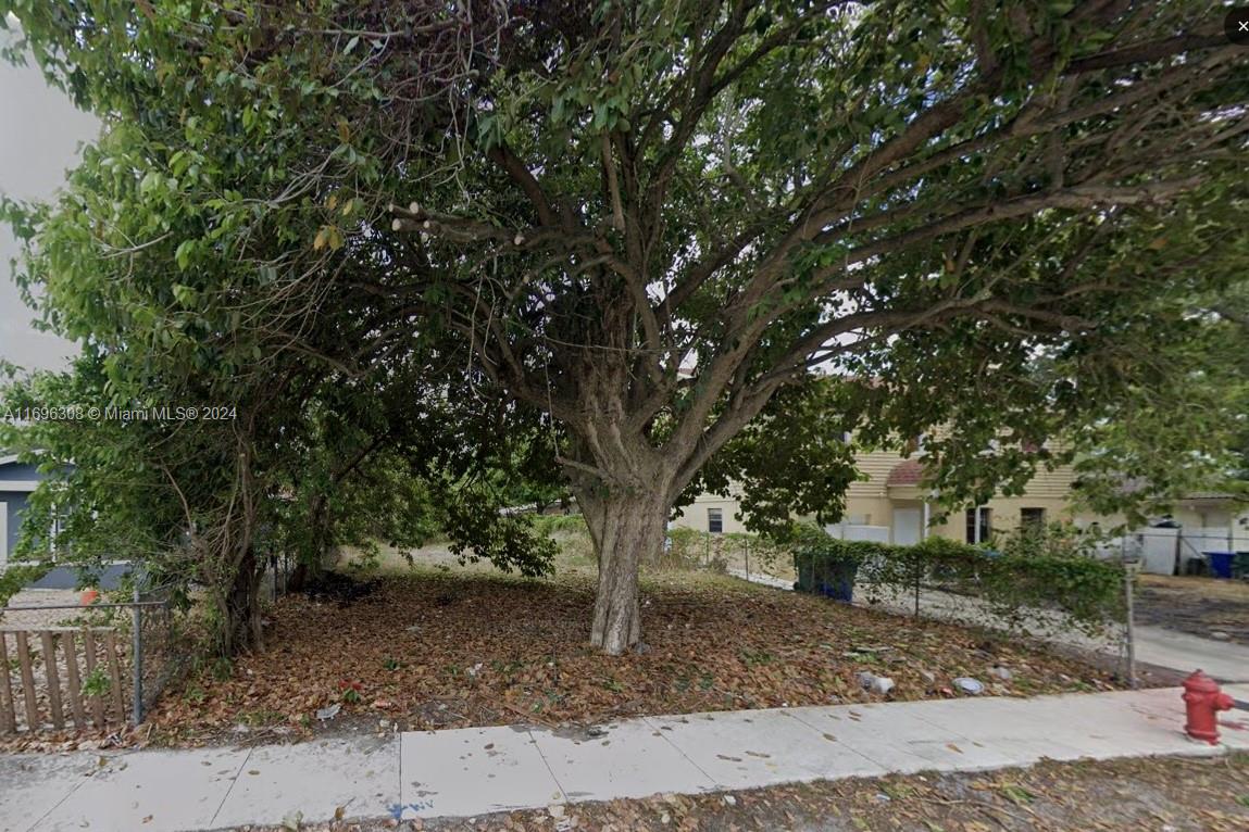 2551 NW 14th Ct